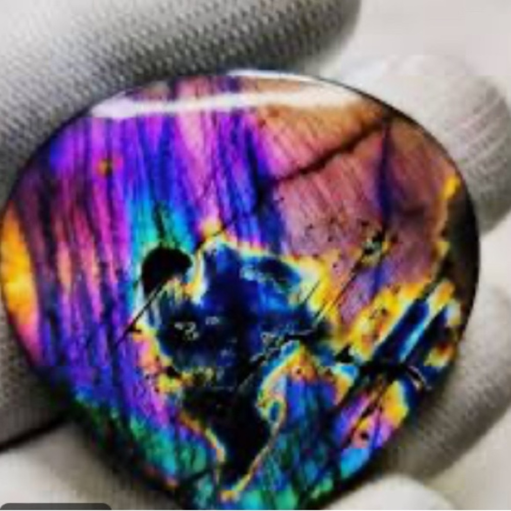 Amazing Labradorite - Picture 6 of 9